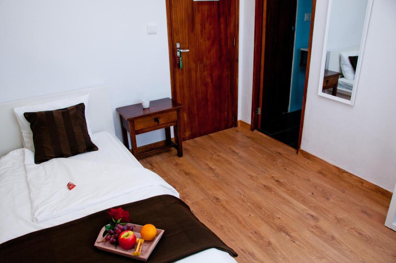 Seven Hostal Cala Millor  Bilik gambar