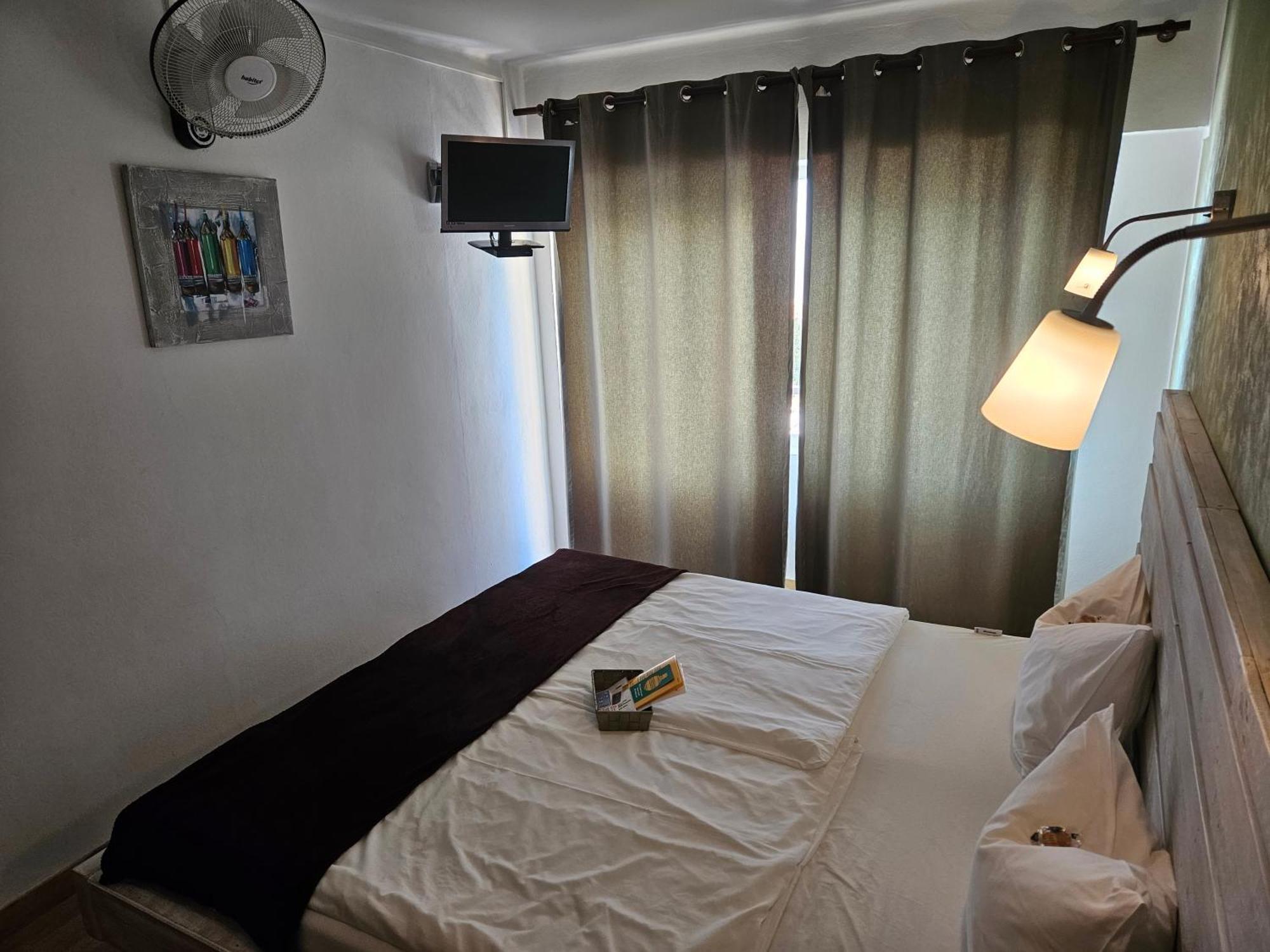 Seven Hostal Cala Millor  Luaran gambar