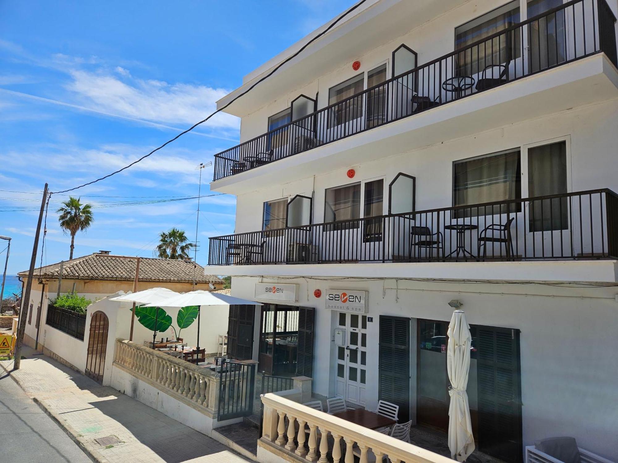 Seven Hostal Cala Millor  Luaran gambar